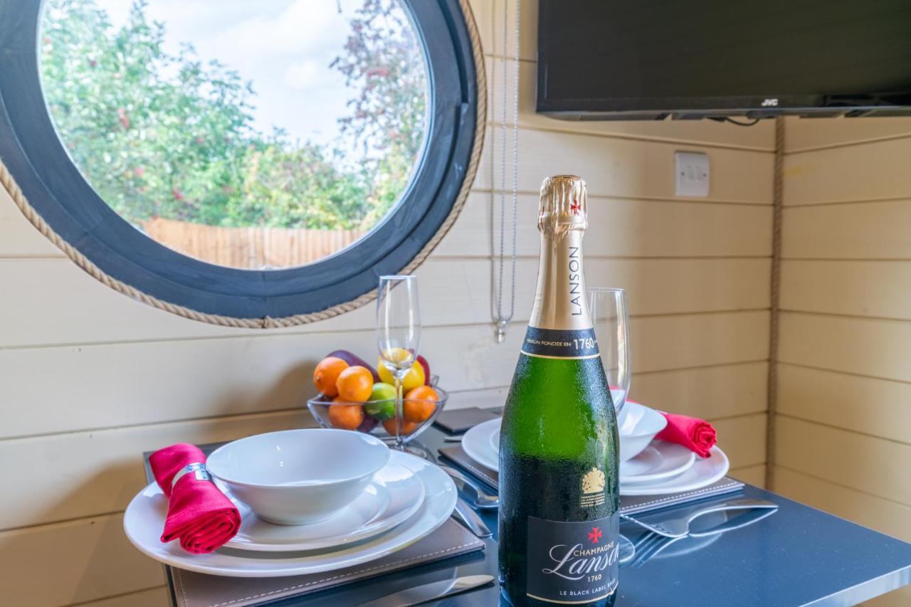 Laburnum Farm Estate Villa Alderton  Luaran gambar